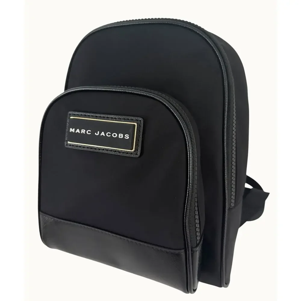 Marc Jacobs small sleek